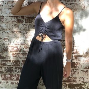 Long jumper with cutout